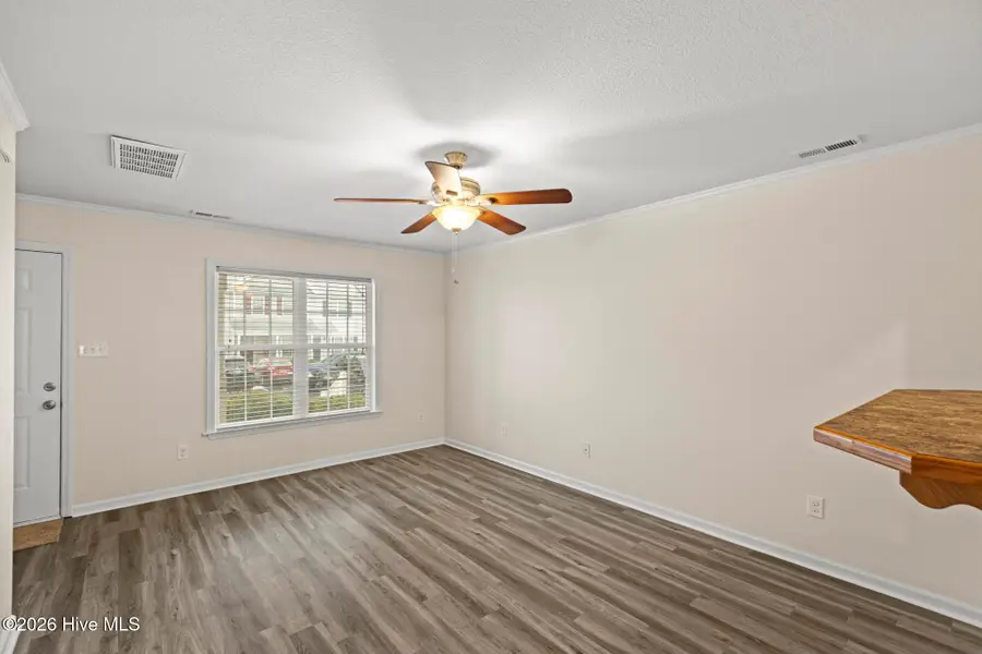 27 E Doris Avenue #111, Jacksonville, NC 28540 - Image #3