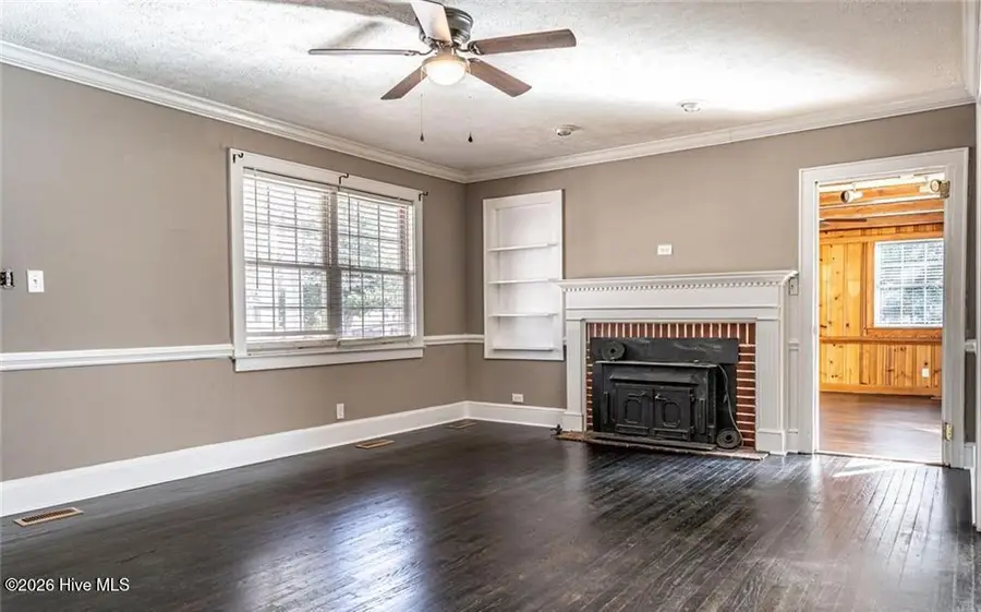 817 Aberdeen Road, Laurinburg, NC 28352 - #3