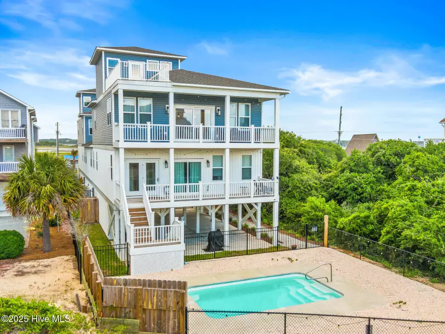 822 S Topsail Drive #B, Surf City, NC 28445 - Image #2