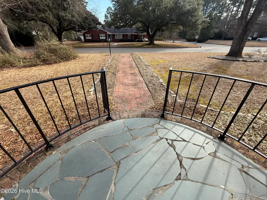 830 W Covington Street, Laurinburg, NC 28352 - #2