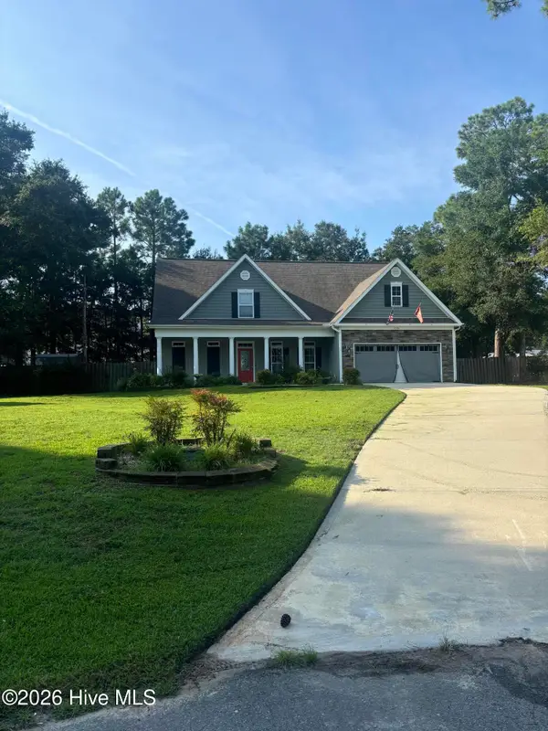 125 Chadwick Court, Sneads Ferry, NC 28460