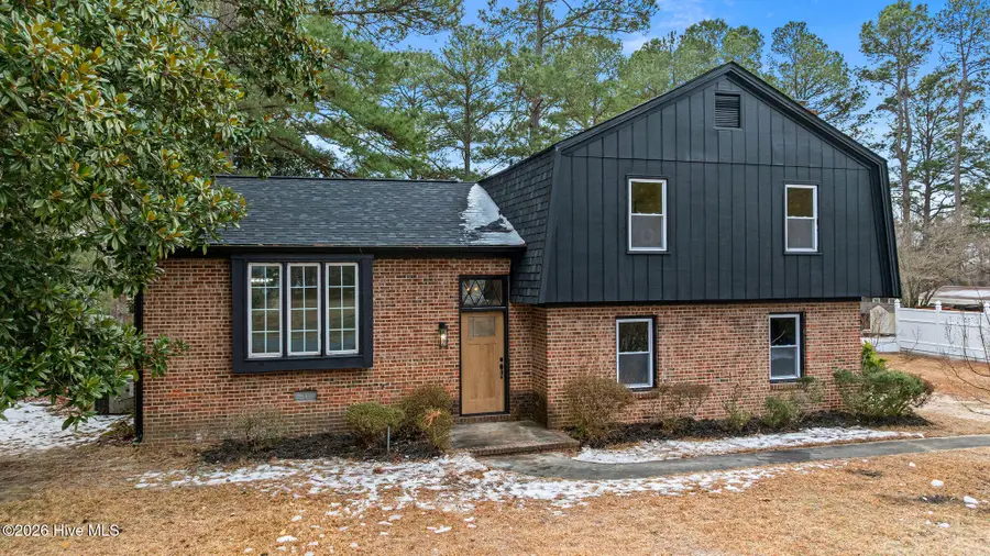 106 Queen Anne Avenue, Nashville, NC 27856 - #2