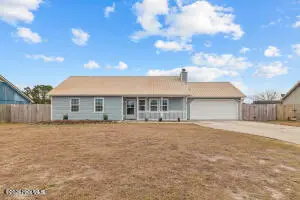 412 Foxtrace Lane, Hubert, NC 28539