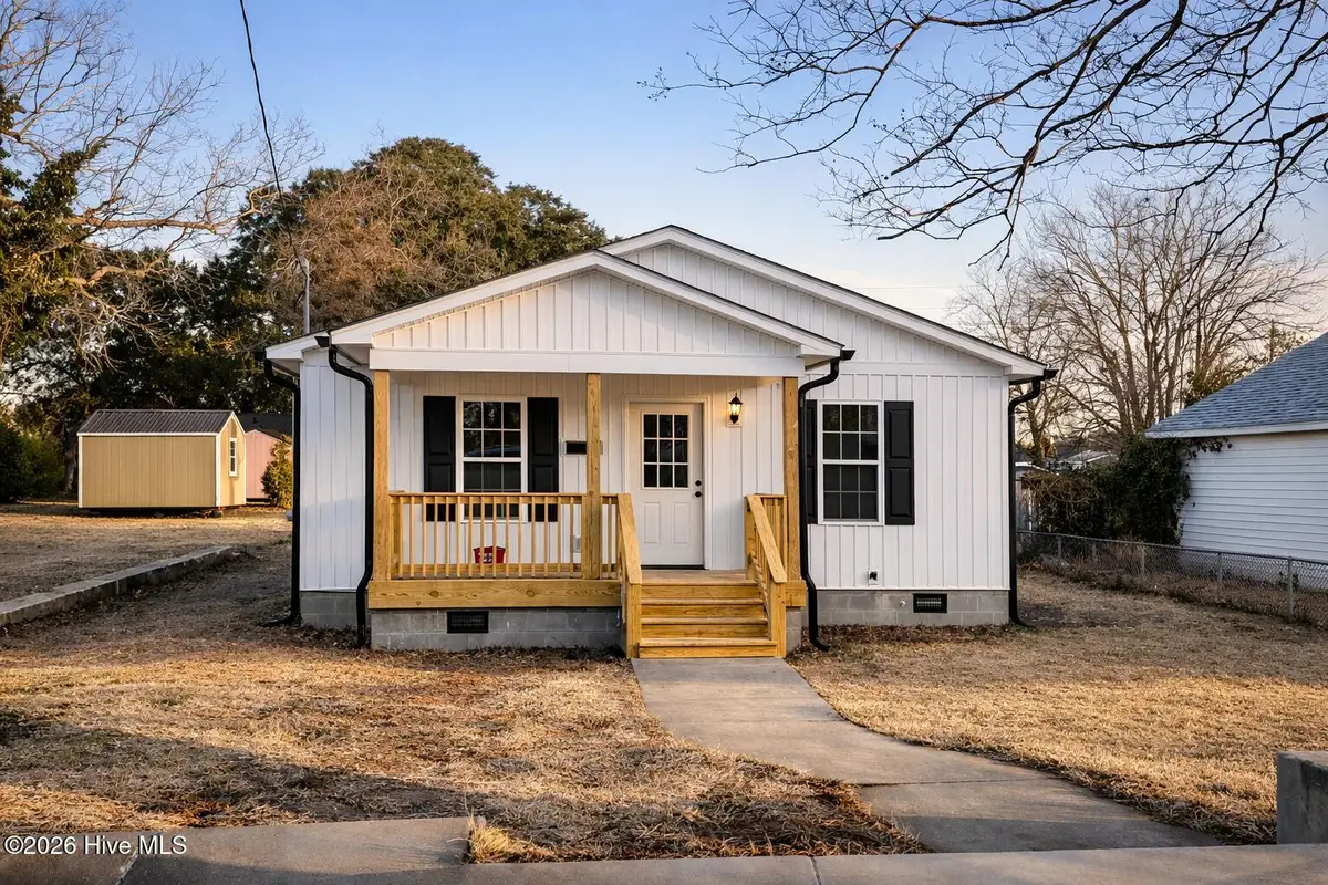 1306 Fisher Street, Morehead City, NC 28557 - #1