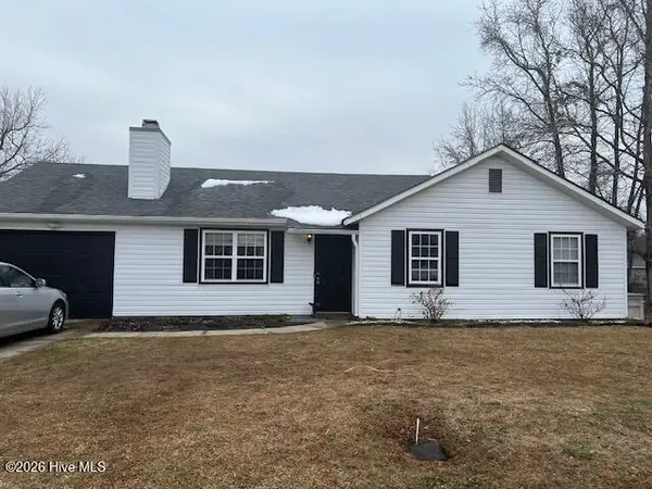 452 Hunting Green Drive, Jacksonville, NC 28546