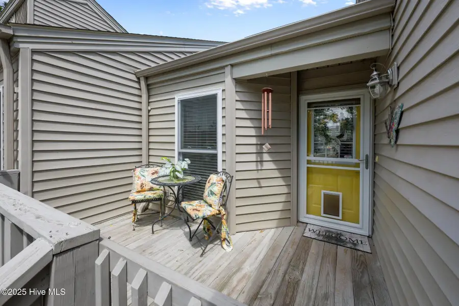 7172 Windward Drive, New Bern, NC 28560 - Image #2