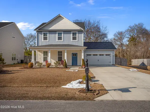 312 Holbrook Lane, Hubert, NC 28539