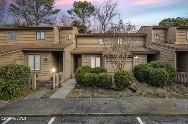 229 Saint Luke Court, Wilmington, NC 28409