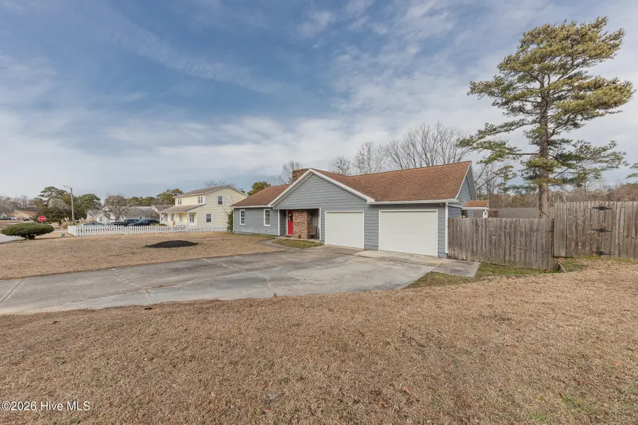 2206 Bridle Trail, Midway Park, NC 28544 - #2