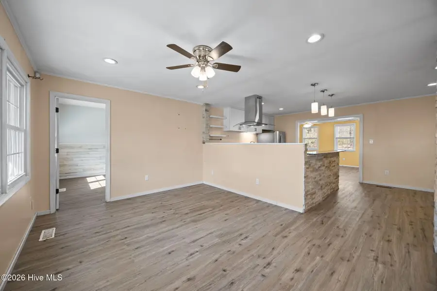 323 Cardinal Road, Jacksonville, NC 28546 - #2