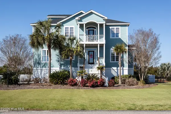 8308 Lakeview Drive, Wilmington, NC 28412