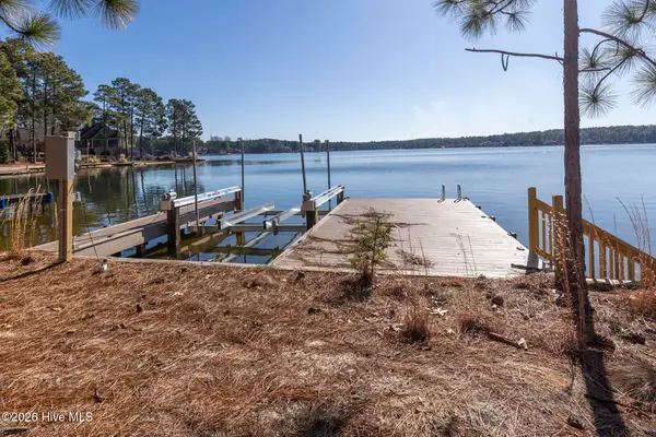 105 Mace Point, Seven Lakes, NC 27376