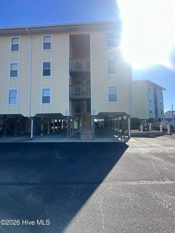 918 N New River Drive #422, Surf City, NC 28445