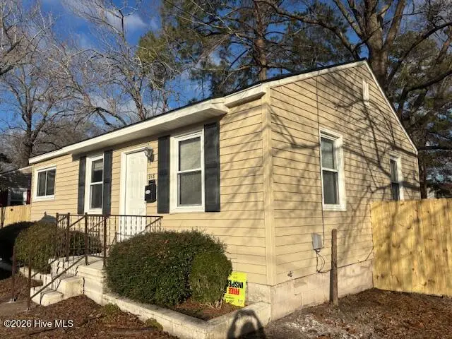 918 Simmons Street, New Bern, NC 28560 - #1