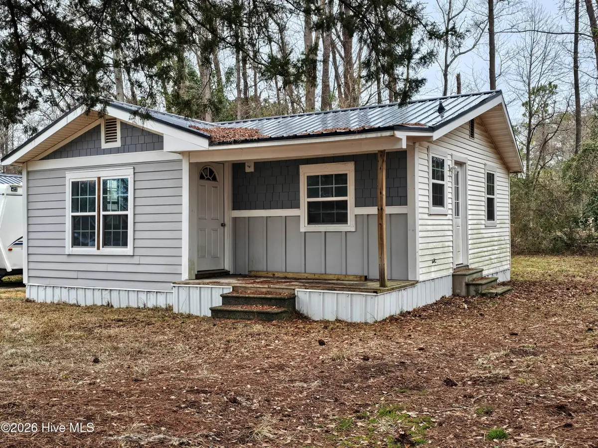 410 Devane Street, Wallace, NC 28466 - #1