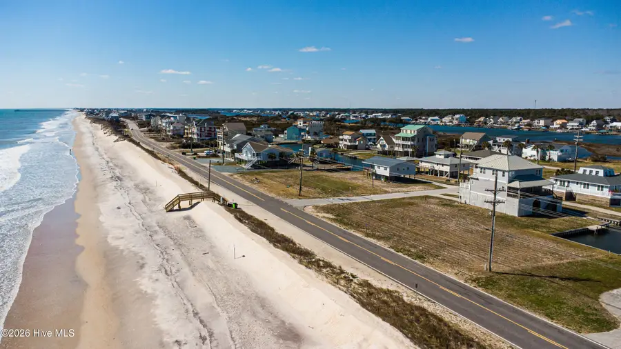 301 Marina Way, North Topsail Beach, NC 28460 - #3
