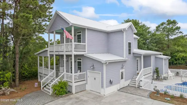 320 Governor Safford Lane, Emerald Isle, NC 28594