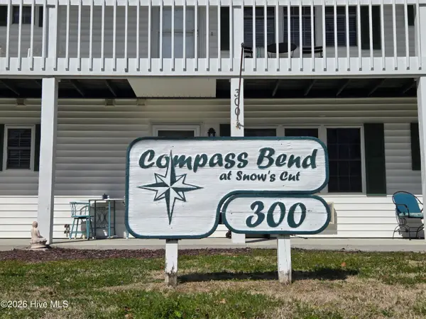 300 Spencer Farlow Drive #F, Carolina Beach, NC 28428