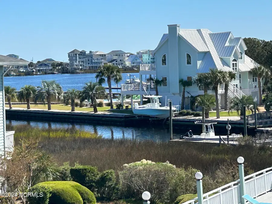 105 Teakwood Drive #Apt 706, Carolina Beach, NC 28428 - #2