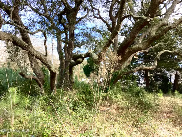 621 Harbor Drive Se, Bolivia, NC 28422