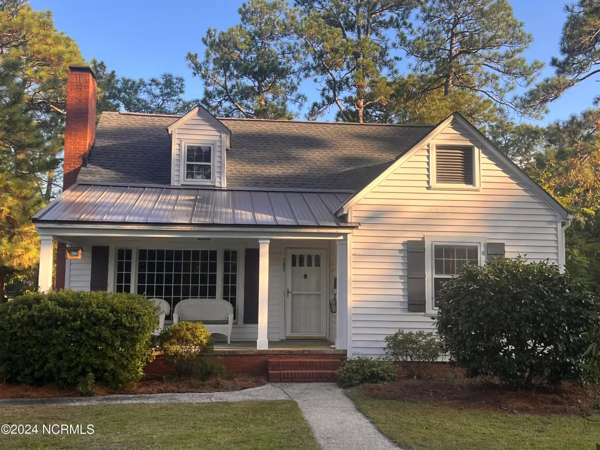 795 N May Street, Southern Pines, NC 28387 - #1
