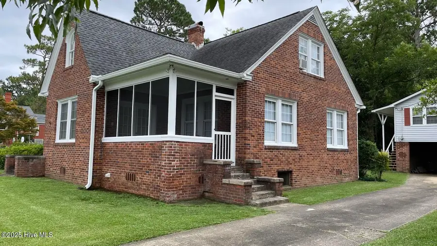 109 W Wyche Street, Whiteville, NC 28472 - #3