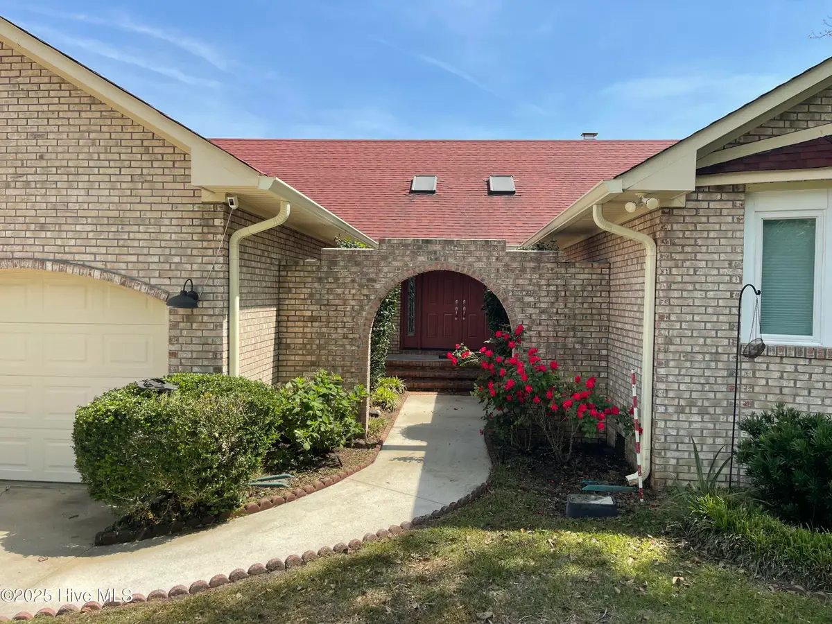 995 Chadwick Shores Drive, Sneads Ferry, NC 28460 - #1