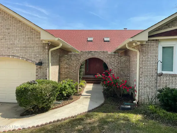 995 Chadwick Shores Drive, Sneads Ferry, NC 28460