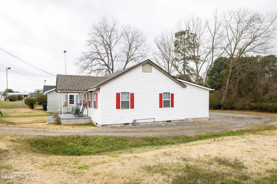200 Southeast Boulevard, Clinton, NC 28328 - #3