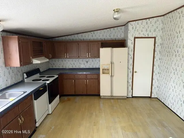 559 Halls Creek Road, New Bern, NC 28560 - #2