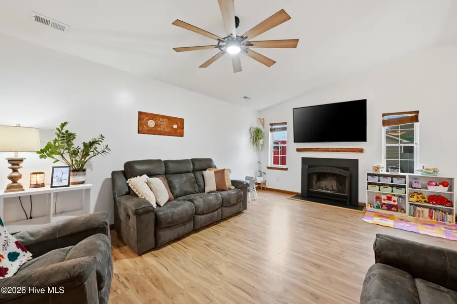 218 Redberry Drive, Richlands, NC 28574 - #2