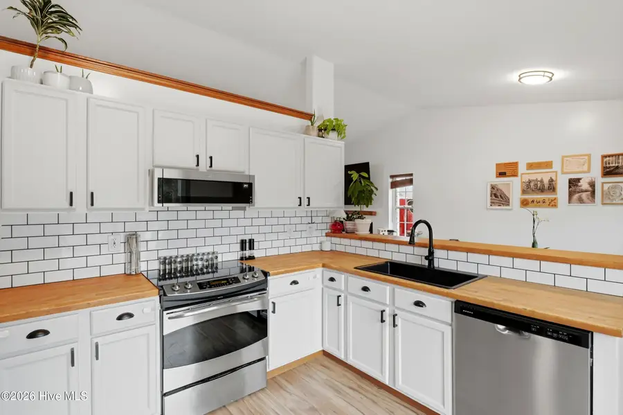 218 Redberry Drive, Richlands, NC 28574 - #3