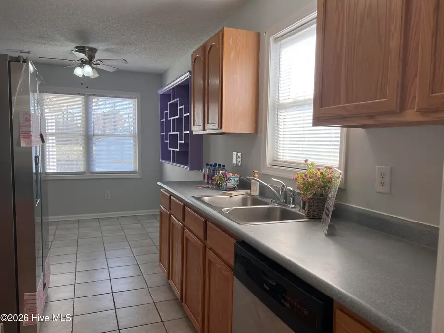 212 Springvale Street, Elizabeth City, NC 27909 - #2