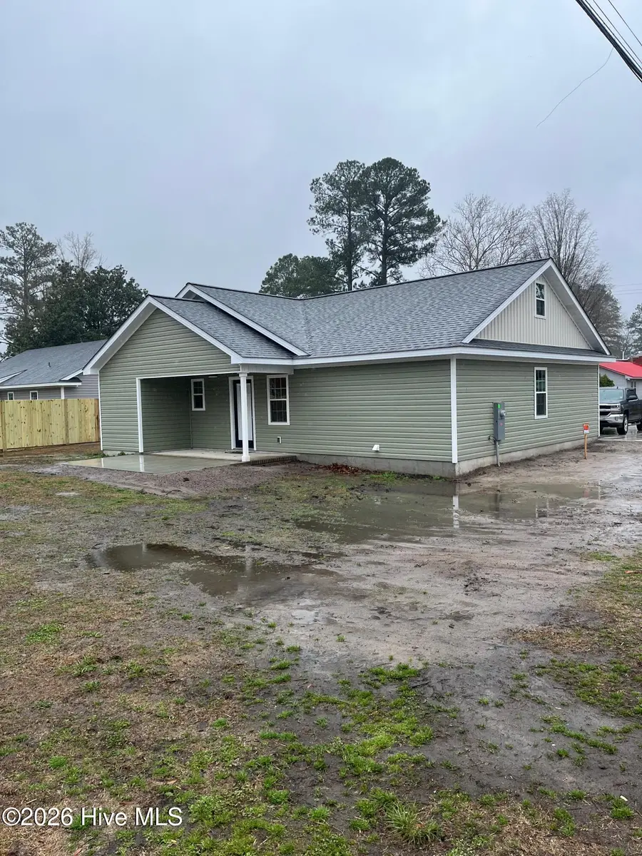 214 N Walnut Street, Rose Hill, NC 28458 - #2