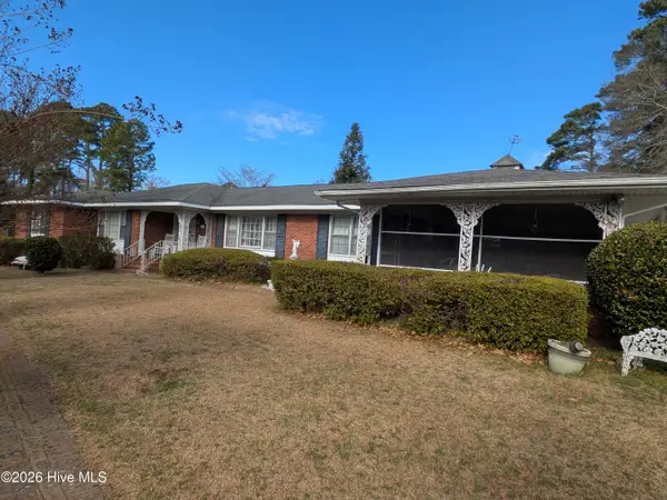 1423 Greenville Boulevard Se, Greenville, NC 27858