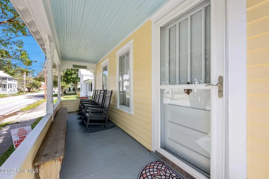 506 Broad Street, Oriental, NC 28571 - #2