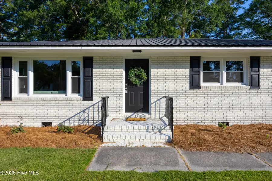 411 Lafayette Street, Clinton, NC 28328 - #2