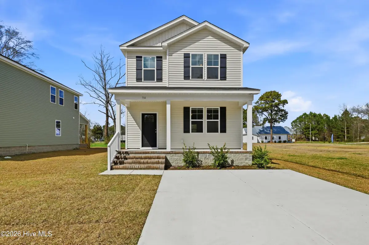 708 W Hayes Street, Burgaw, NC 28425 - #1
