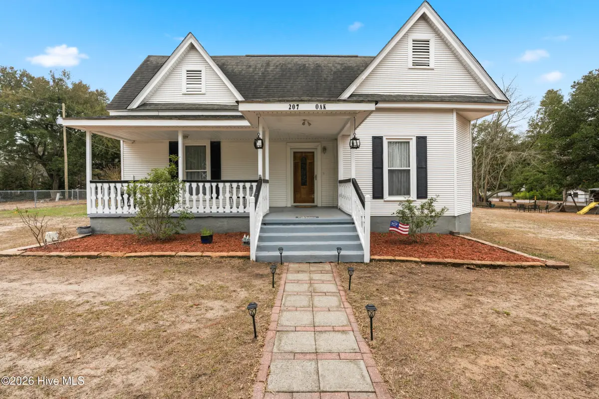 207 Oak Avenue, Hamlet, NC 28345 - #1