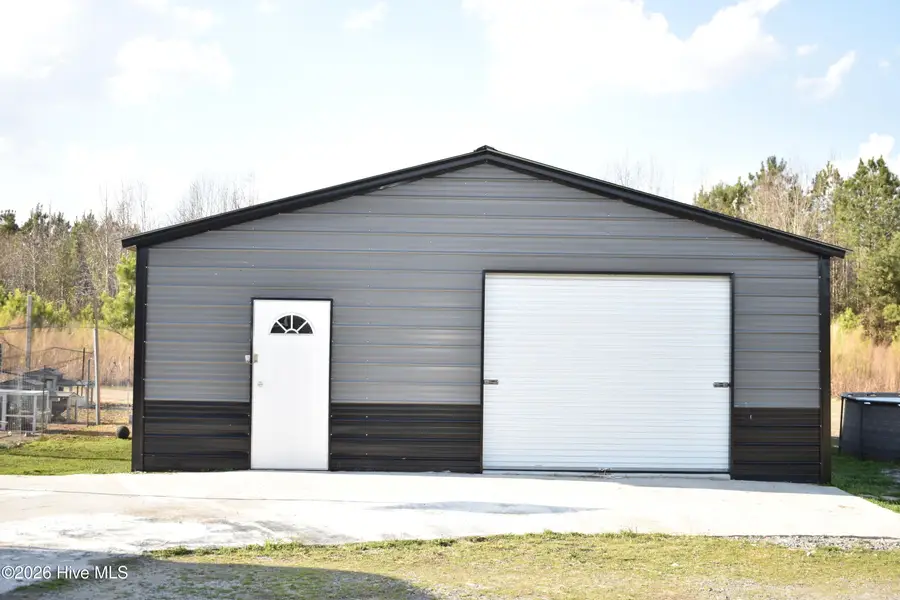 1603 E Barr Road, Chocowinity, NC 27817 - #2