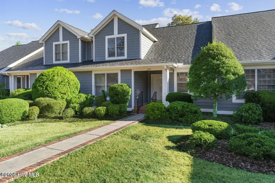 227 N Knoll Road, Southern Pines, NC 28387 - #2