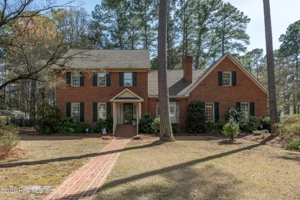 312 Pinewood Road, Greenville, NC 27858