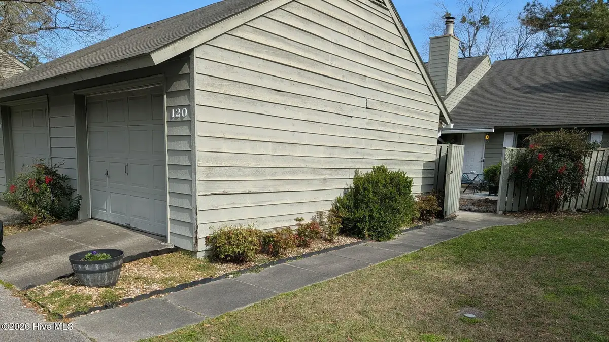 120 Ashley Place, New Bern, NC 28562 - #1