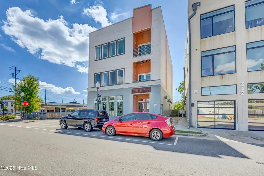 314 Davis Street #Unit 301, Wilmington, NC 28401 - #3