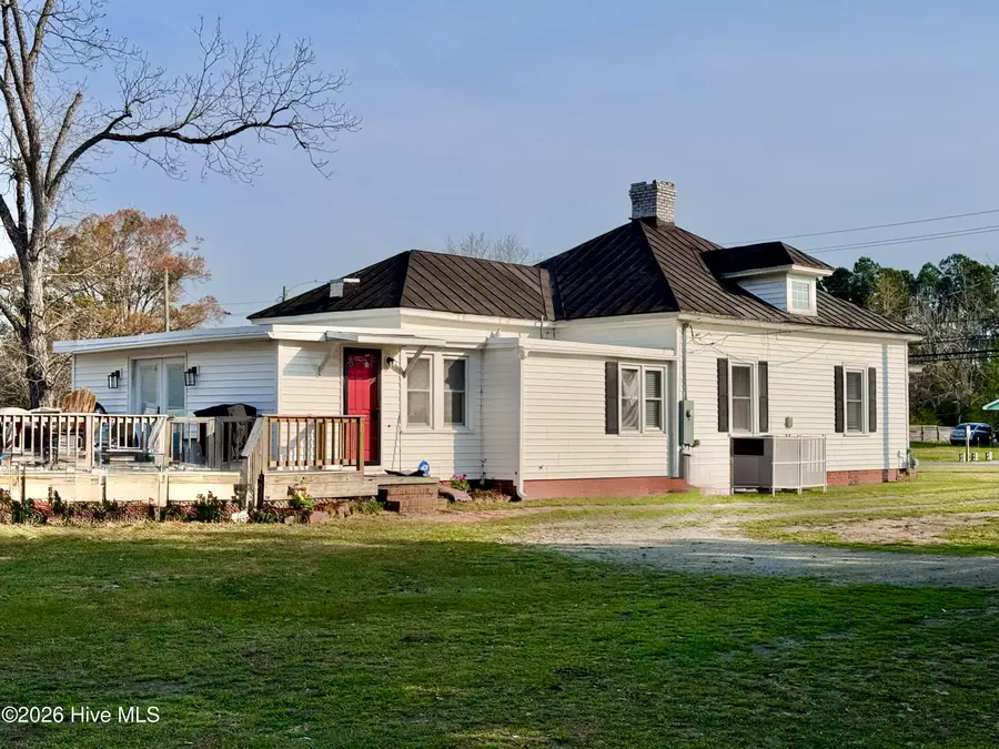 3405 Oaks Road, New Bern, NC 28560 - #3