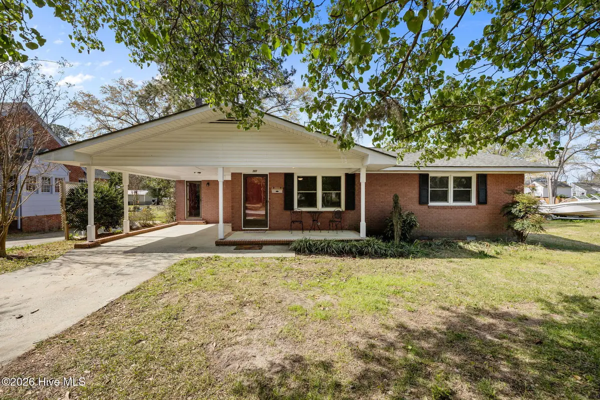 207 College Avenue, Washington, NC 27889 - #1