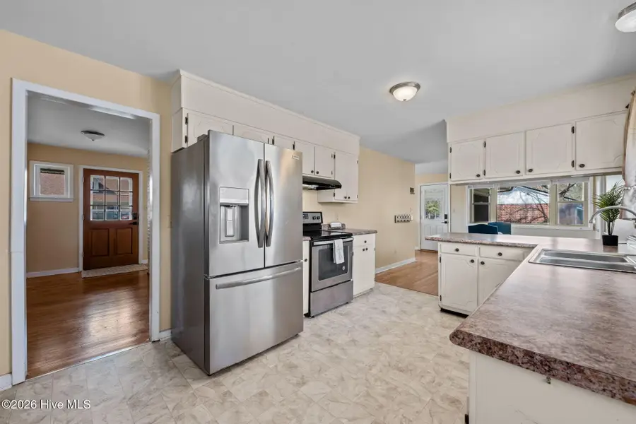 105 E Sherwood Drive, Havelock, NC 28532 - #3