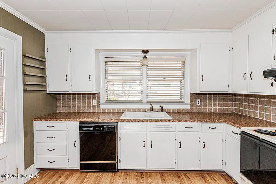 102 N Clarendon Drive, Nashville, NC 27856 - #3