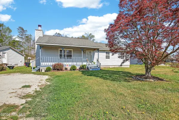 111 Little Lake Circle, New Bern, NC 28560