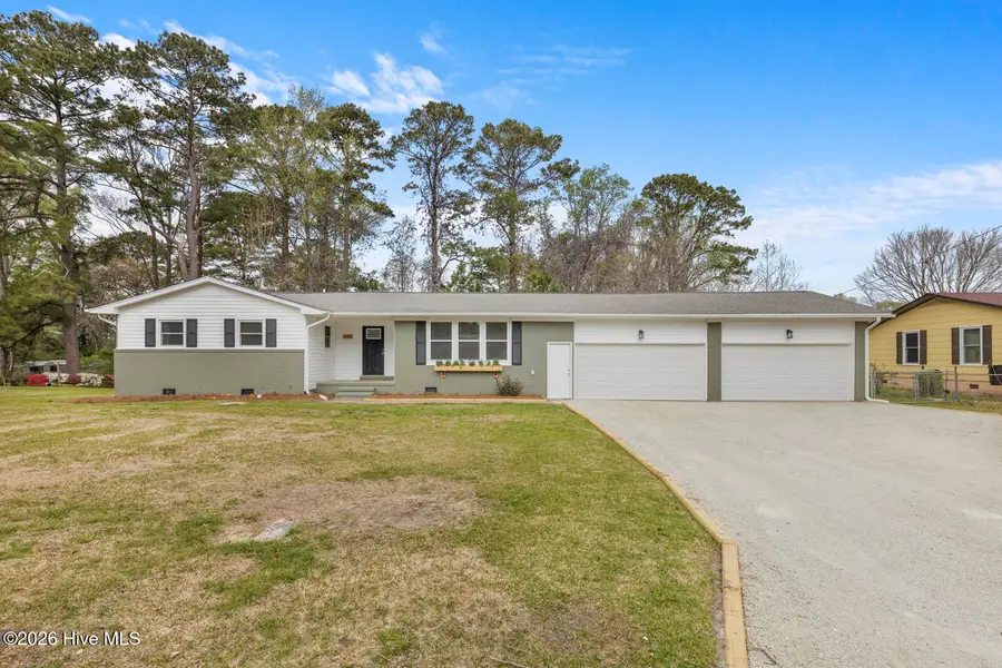 408 Carole Drive, Jacksonville, NC 28540 - #2